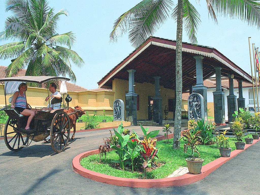 Siddhalepa Ayurveda Resort - All Meals, Ayurveda Treatment And Yoga Wadduwa Exterior foto